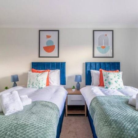 Trendy Sea View 2 Bedroom Sleeps 6 - Free Parking Bournemouth Exteriör bild